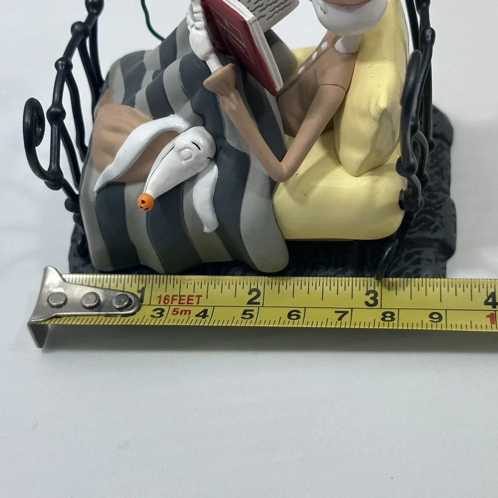 Hallmark Keepsake Bedtime Stories Nightmare Before Christmas Ornament‎ 2021